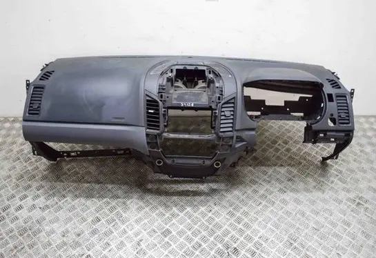 Ford Ranger Dashboard SNR0009821 AB392104310