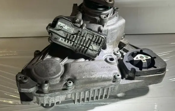 BMW 3 F30 F35 F31 Gearbox transfer box case 8643153