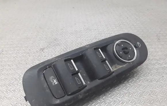 Ford Mondeo MK IV Electric window control switch 7S7T14A1328C