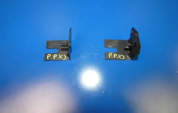 Jaguar XJ X351 Fender mounting bracket