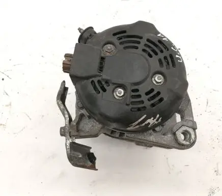 Toyota Yaris Generator/alternator 2706033100