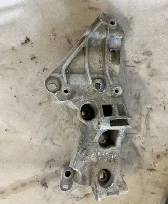 Renault Modus Generator/alternator bracket 8200365097 820036509