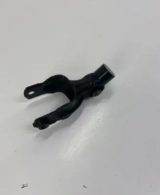 Peugeot 5008 Engine mounting bracket 0A399