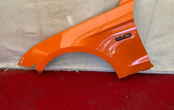 Ford Mustang VI Fender