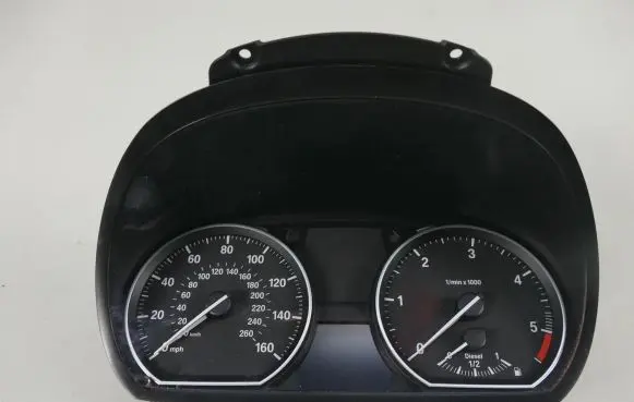BMW 1 E82 E88 Speedometer (instrument cluster) 9166826