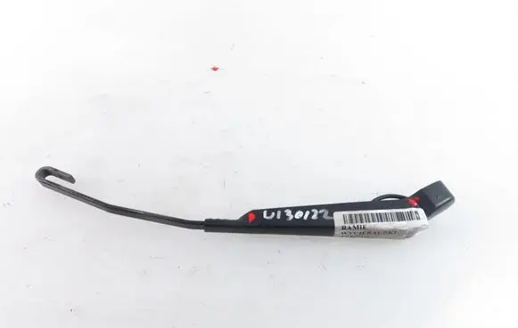 Mercedes-Benz E AMG W211 Rear wiper blade arm 