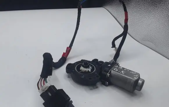 Hyundai Santa Fe Rear door window regulator motor 0909CM