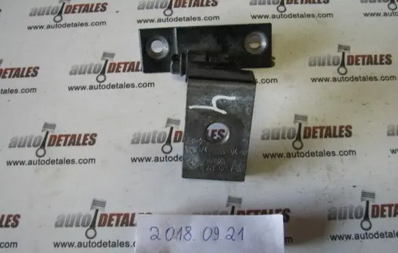 BMW 5 E60 E61 Front door lower hinge 7068078