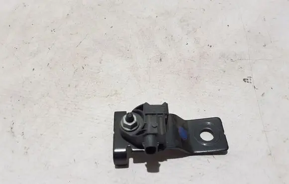 Mercedes-Benz GLC C254 Airbag deployment crash/impact sensor A0009051303