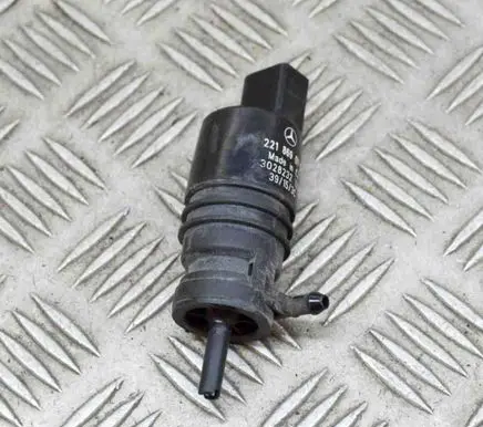Mercedes-Benz E W212 Windscreen/windshield washer pump A2218690121 302823212V
