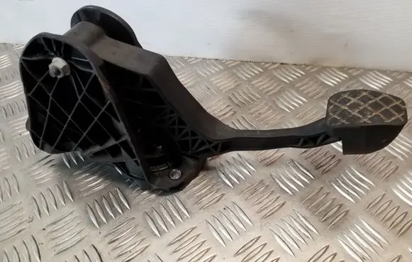 Clutch pedal