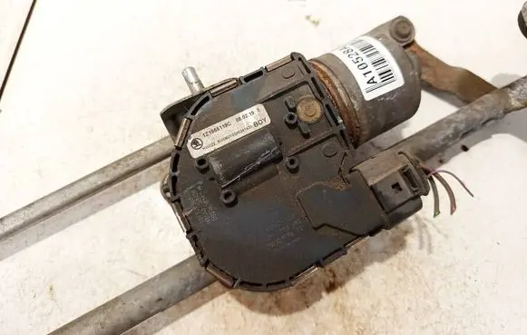 Skoda Octavia Mk2 (1Z) Wiper motor 1z1955119c