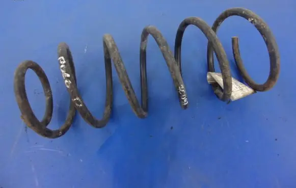Volkswagen Polo II 86C 2F Front coil spring