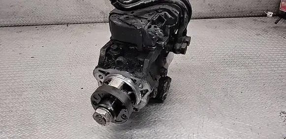 Opel Vectra C Fuel injection high pressure pump 0470504214