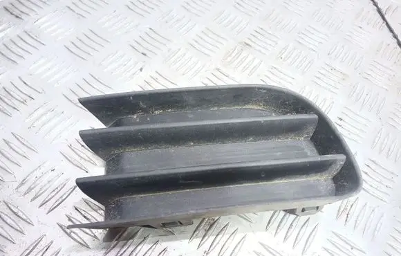 Renault Megane II Front bumper lower grill 8200115120