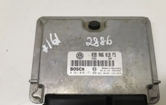 Volkswagen PASSAT B5 Engine control unit/module 03890618FS