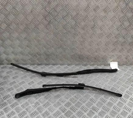 Mercedes-Benz AMG GT R190 C190 Windshield/front glass wiper blade A1978200040 A1978200140