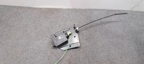 Fuel tank cap lock motor