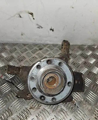 Opel Zafira B Front wheel hub spindle knuckle