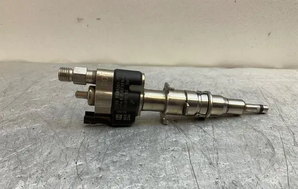 BMW 6 F12 F13 Fuel injector 7585261 10181010 758526111