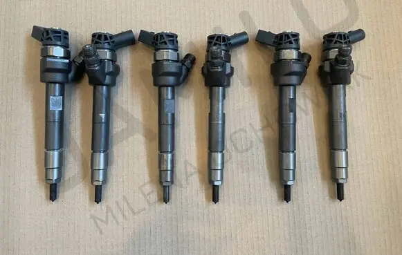 BMW X5 F15 Fuel injector 7810702 13537810702