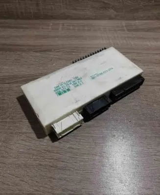 BMW 5 E39 Comfort/convenience module 8381963 60837710