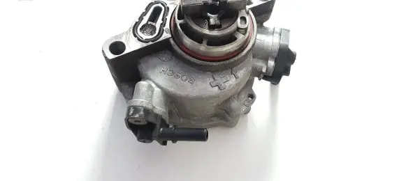 Peugeot 308 Vacuum pump 9804021880