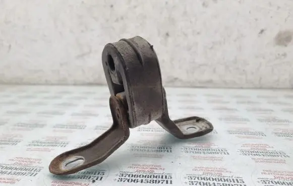Seat Exeo (3R) Muffler mount bracket/holder 8E0253144AG 8D0253147E