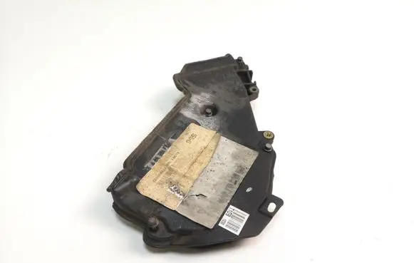 Ford Focus Timing belt guard (cover) 9686975480