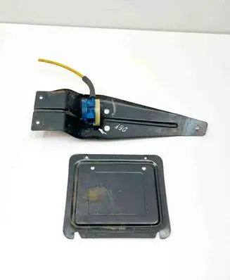 Mercedes-Benz SLC C107 Fuel tank cap lock A1078051314 A1078003175