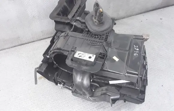 Nissan Micra Interior heater climate box assembly K122212865