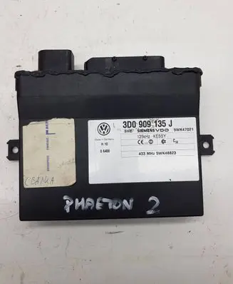 Volkswagen Touareg I Keyless (KESSY) go control unit/module 3D0909135J