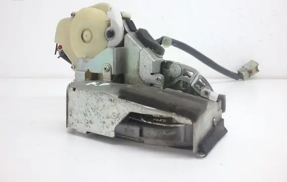 Honda CR-V Front door lock 050415
