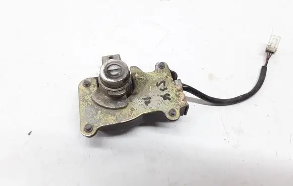 Mitsubishi Pajero Coupe door lock (next to the handle) 