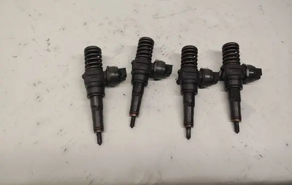 Fuel injectors set