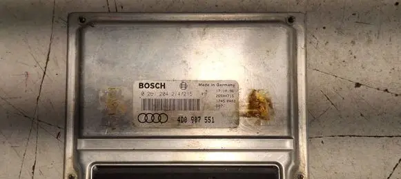 Audi A4 S4 B5 8D Engine control unit/module 4D0907551 26SA4715 0261204214