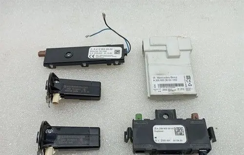 Mercedes-Benz CLS C218 AMG Aerial antenna switch A2058203803