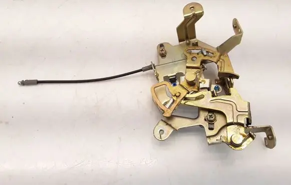Nissan Titan Rear door lock