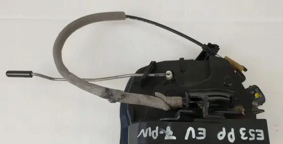 BMW X5 E53 Front door lock 8402540