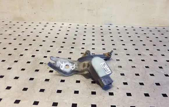 Headlight/headlamp level sensor