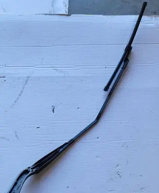 Renault Trafic III (X82) Front wiper blade arm 288864419R 93867989