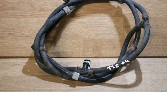 Toyota Avensis T250 Headlight washer hose/pipe 