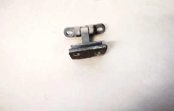 Volkswagen Golf II Tailgate/trunk/boot hinge 867827301