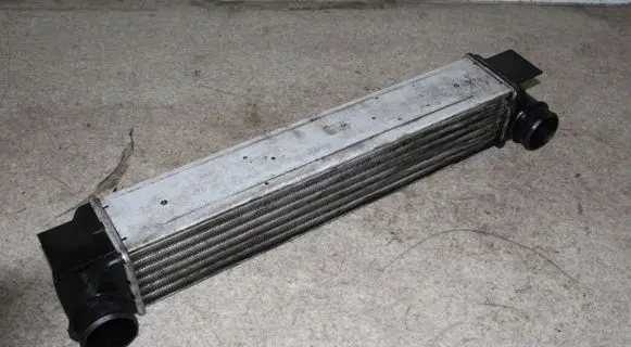 BMW 5 E39 Intercooler radiator 1914555