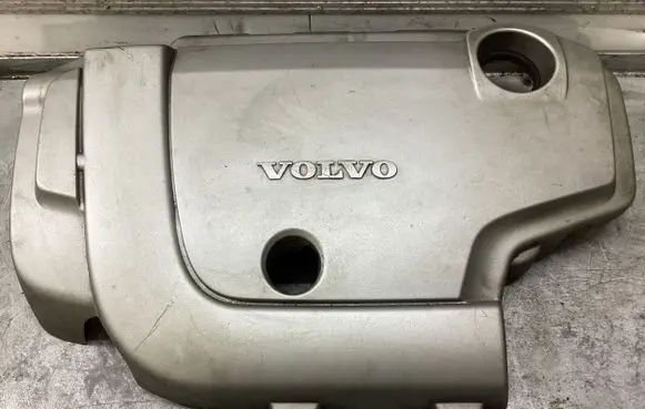 Volvo V70 Engine cover (trim)