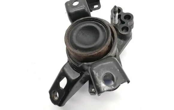 Toyota Verso-S Engine mount bracket
