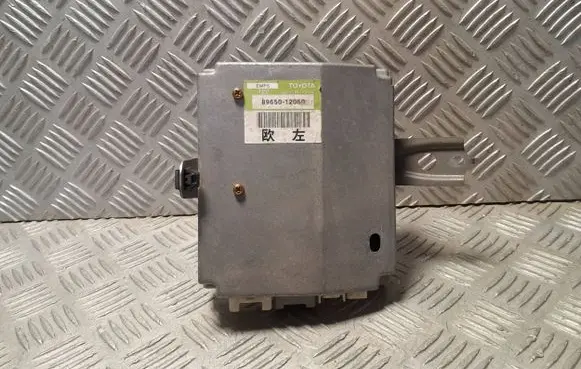 Toyota Corolla E120 E130 Power steering control unit/module 8965012060