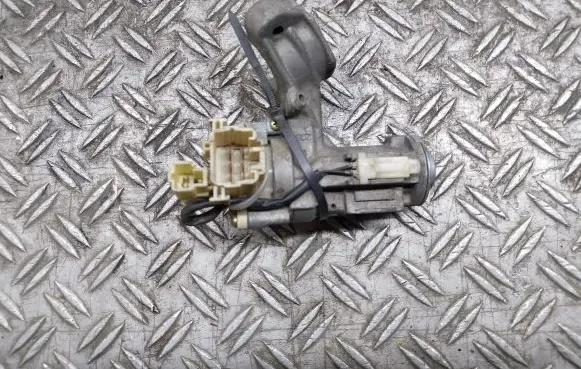 Toyota Corolla Verso E121 Ignition lock
