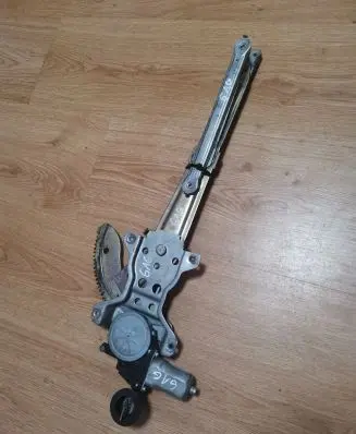 Suzuki Swift I Front door window regulator with motor 8346063J00 2621003380
