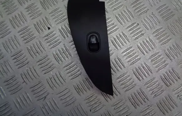 Mercedes-Benz Vito Viano W638 Quarter vent window switch 